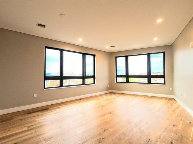 70 Leo M Birmingham 508, Boston, MA 02135