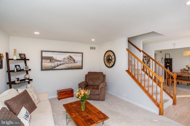 4969 W ROLLING GLEN DR, Pipersville, PA 18947