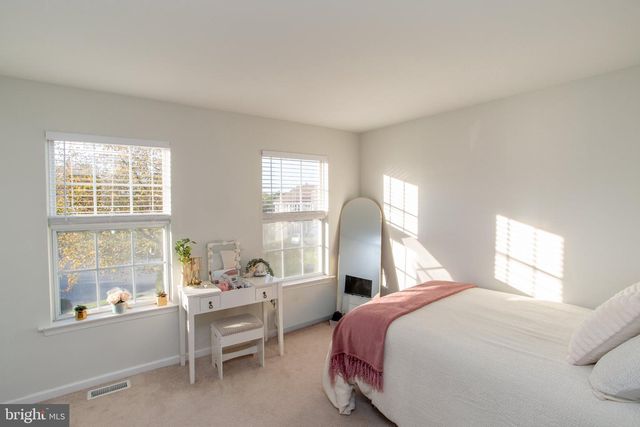 4969 W ROLLING GLEN DR, Pipersville, PA 18947