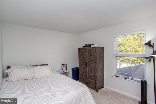 4969 W ROLLING GLEN DR, Pipersville, PA 18947