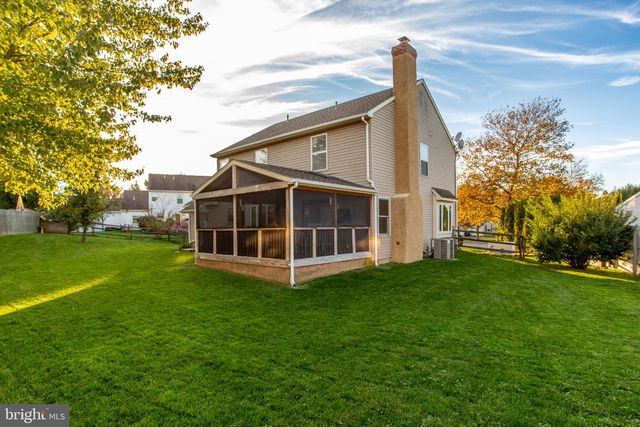4969 W ROLLING GLEN DR, Pipersville, PA 18947