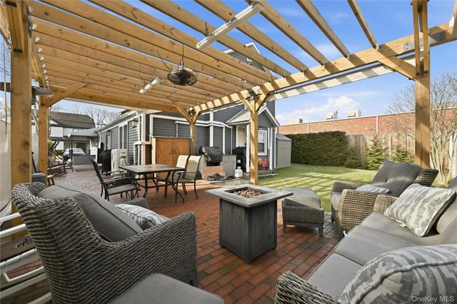 8 Burton Avenue, Woodmere, NY 11598