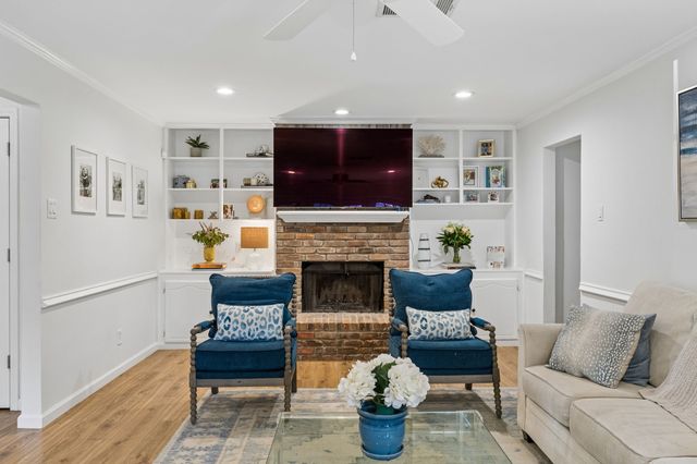 9321 Highedge Circle, Dallas, TX 75238