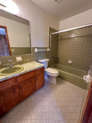 4082 E Cottonwood Rd, Dothan, AL 36301