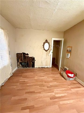 819 Monroe Avenue, Kansas City, MO 64124