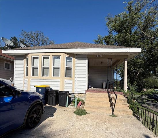 819 Monroe Avenue, Kansas City, MO 64124