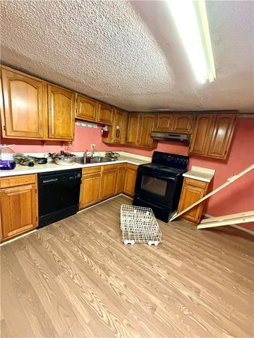 819 Monroe Avenue, Kansas City, MO 64124