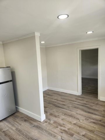 134 W 24TH W 1, Riviera Beach, FL 33404