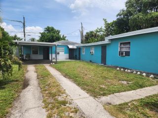 134 W 24TH W 1, Riviera Beach, FL 33404