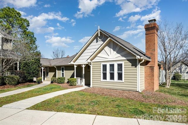 2745 Von Thuringer Court, Charlotte, NC 28210