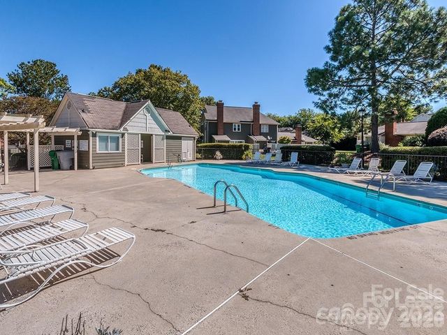 2745 Von Thuringer Court, Charlotte, NC 28210