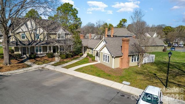 2745 Von Thuringer Court, Charlotte, NC 28210