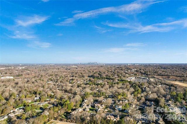 2745 Von Thuringer Court, Charlotte, NC 28210