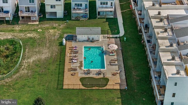 221 WILDER AVE, Colonial Beach, VA 22443