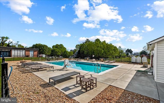 221 WILDER AVE, Colonial Beach, VA 22443