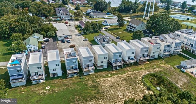 221 WILDER AVE, Colonial Beach, VA 22443