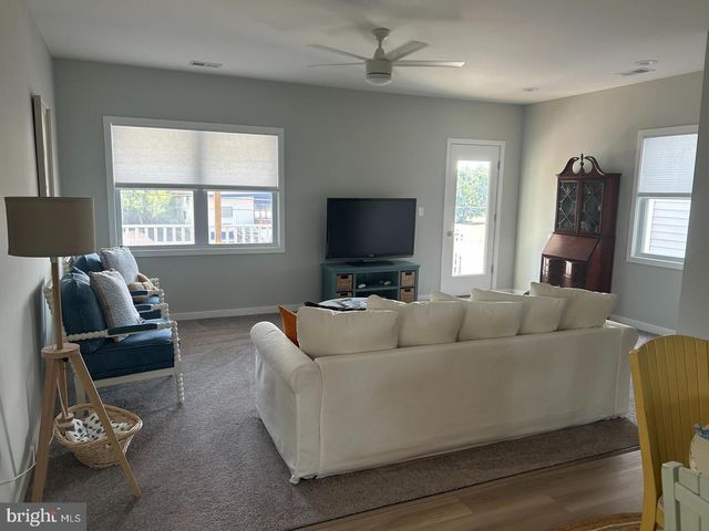 221 WILDER AVE, Colonial Beach, VA 22443