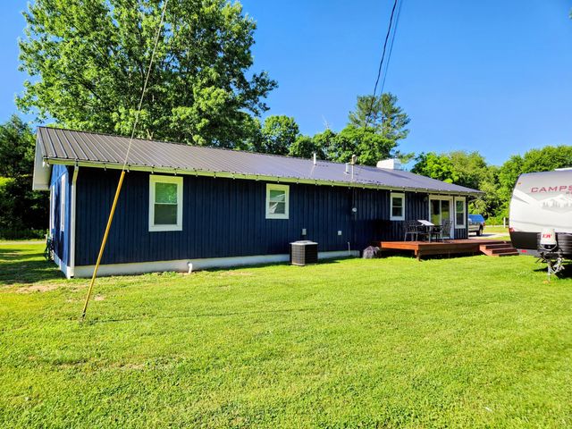 595 Frames Branch Road, Clay City, KY 40312