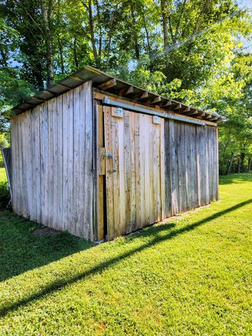 595 Frames Branch Road, Clay City, KY 40312