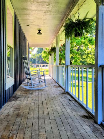 595 Frames Branch Road, Clay City, KY 40312