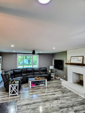 595 Frames Branch Road, Clay City, KY 40312