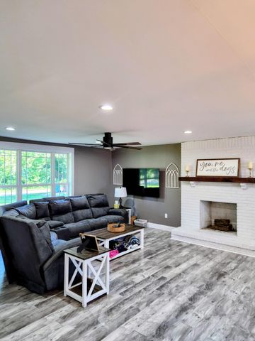 595 Frames Branch Road, Clay City, KY 40312