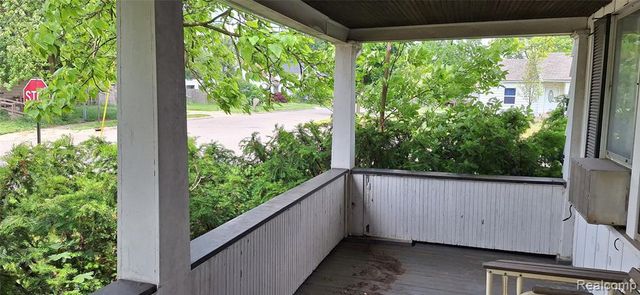 686 Lounsbury Avenue, Pontiac, MI 48340