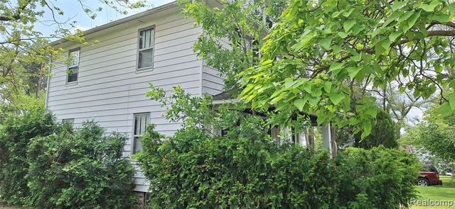 686 Lounsbury Avenue, Pontiac, MI 48340