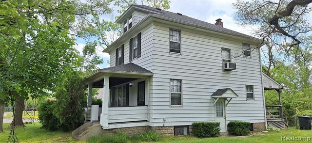 686 Lounsbury Avenue, Pontiac, MI 48340