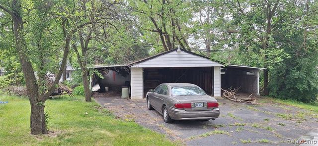 686 Lounsbury Avenue, Pontiac, MI 48340