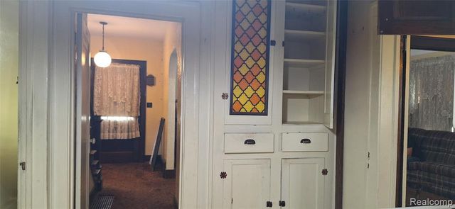 686 Lounsbury Avenue, Pontiac, MI 48340