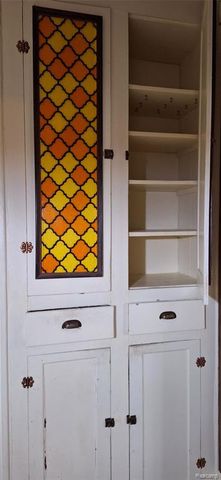 686 Lounsbury Avenue, Pontiac, MI 48340