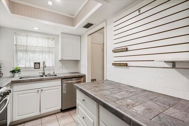 2753 GOLF COURSE DRIVE 104, Sarasota, FL 34234