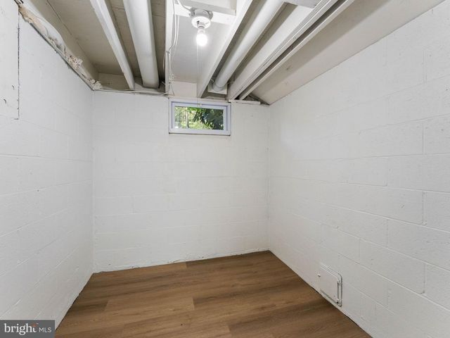 1 BRONWOOD DR, Voorhees, NJ 08043