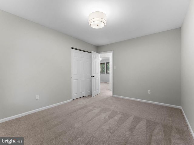 1 BRONWOOD DR, Voorhees, NJ 08043