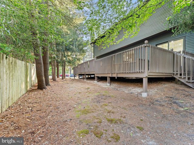 1 BRONWOOD DR, Voorhees, NJ 08043