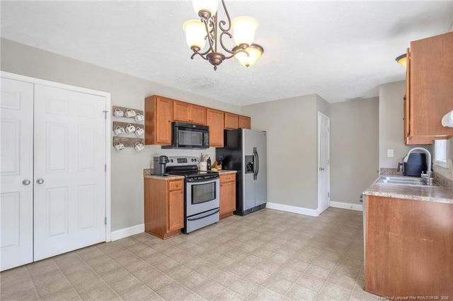 214 Quarry Lane, Raeford, NC 28376