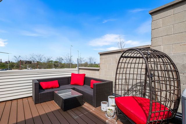 2140 N Winchester Avenue 6, Chicago, IL 60614