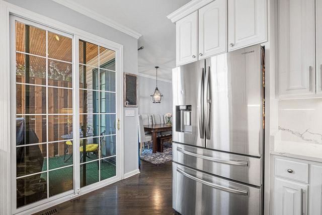 2140 N Winchester Avenue 6, Chicago, IL 60614
