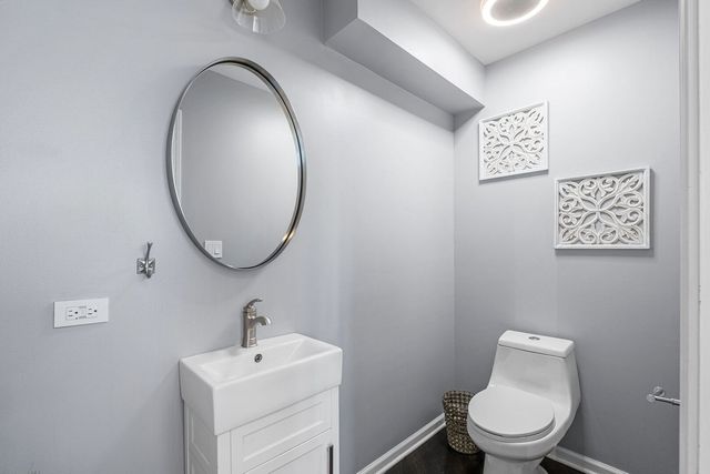 2140 N Winchester Avenue 6, Chicago, IL 60614