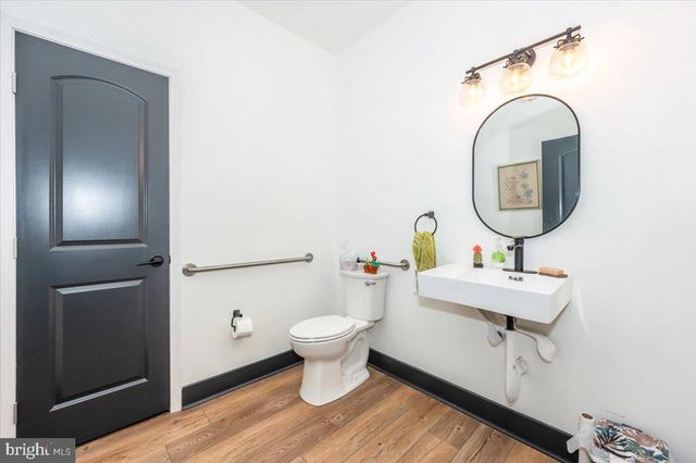 5 N CONOCOCHEAGUE ST, Williamsport, MD 21795