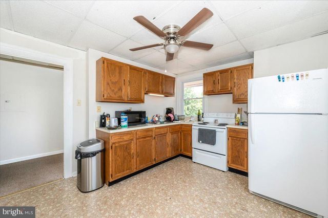5 N CONOCOCHEAGUE ST, Williamsport, MD 21795