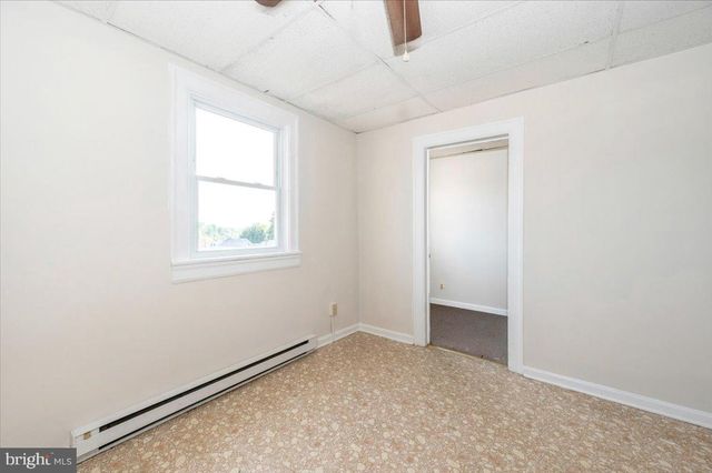 5 N CONOCOCHEAGUE ST, Williamsport, MD 21795