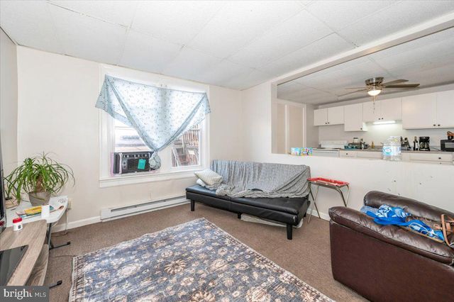5 N CONOCOCHEAGUE ST, Williamsport, MD 21795
