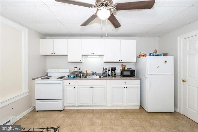 5 N CONOCOCHEAGUE ST, Williamsport, MD 21795