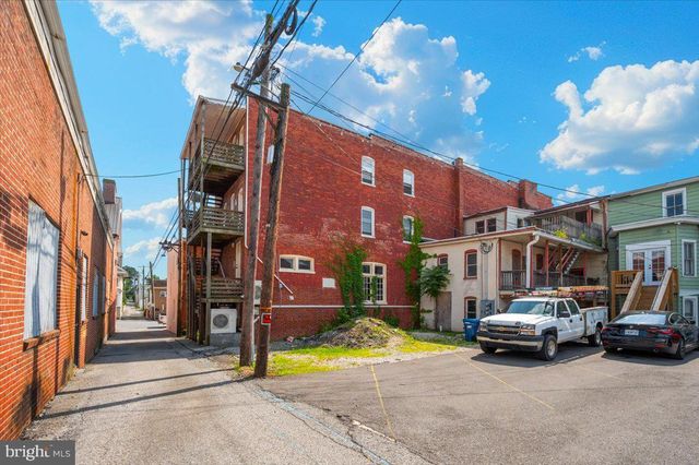 5 N CONOCOCHEAGUE ST, Williamsport, MD 21795