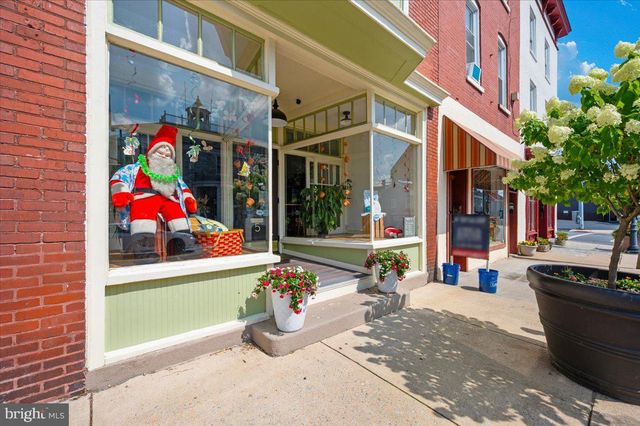 5 N CONOCOCHEAGUE ST, Williamsport, MD 21795