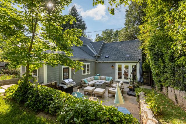 211 Prospect St, Nevada City, CA 95959