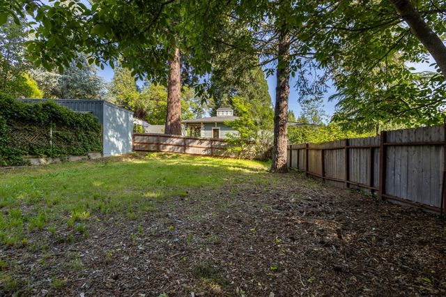 211 Prospect St, Nevada City, CA 95959