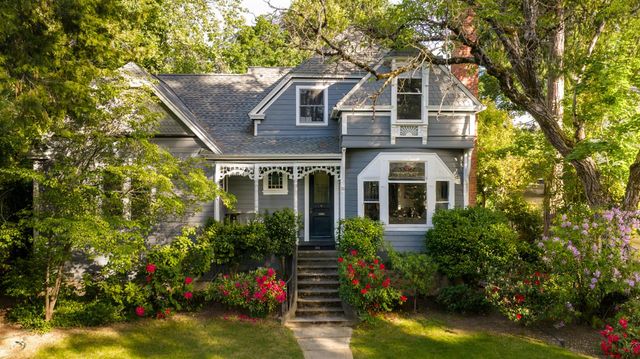 211 Prospect St, Nevada City, CA 95959